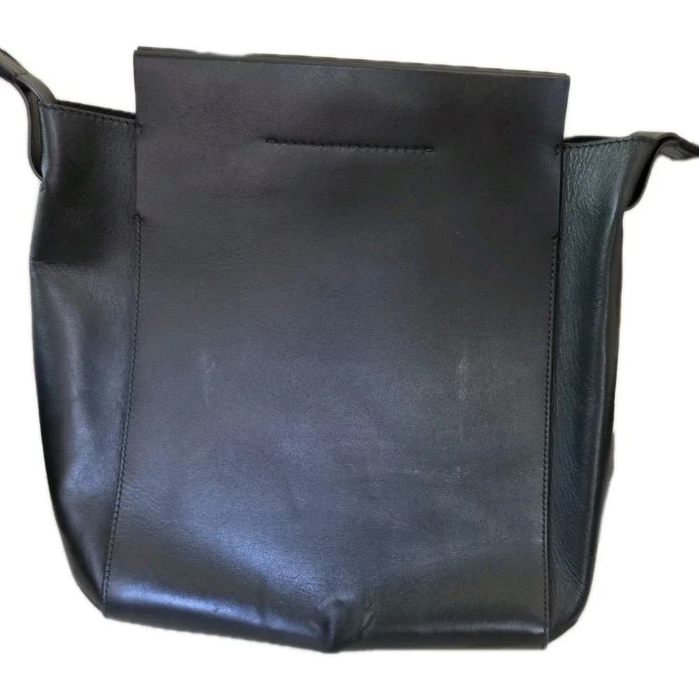 Everlane The Form Crossbody Bag Black Leather Minimalist Made In Italy